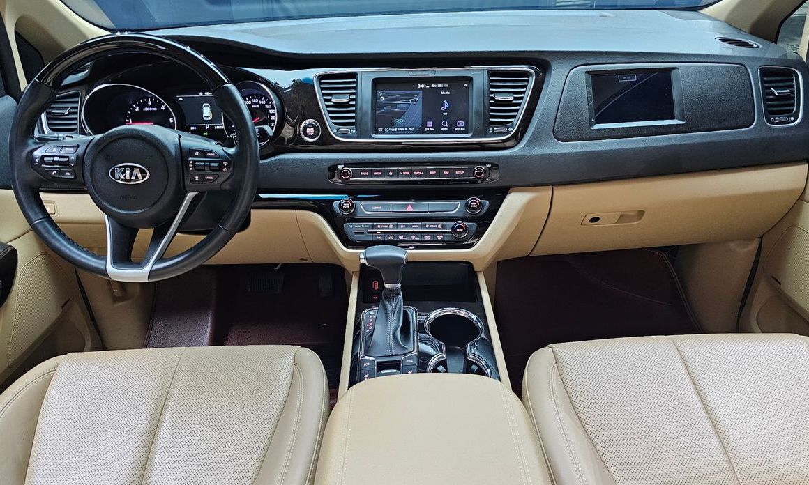 Kia Canival 2019