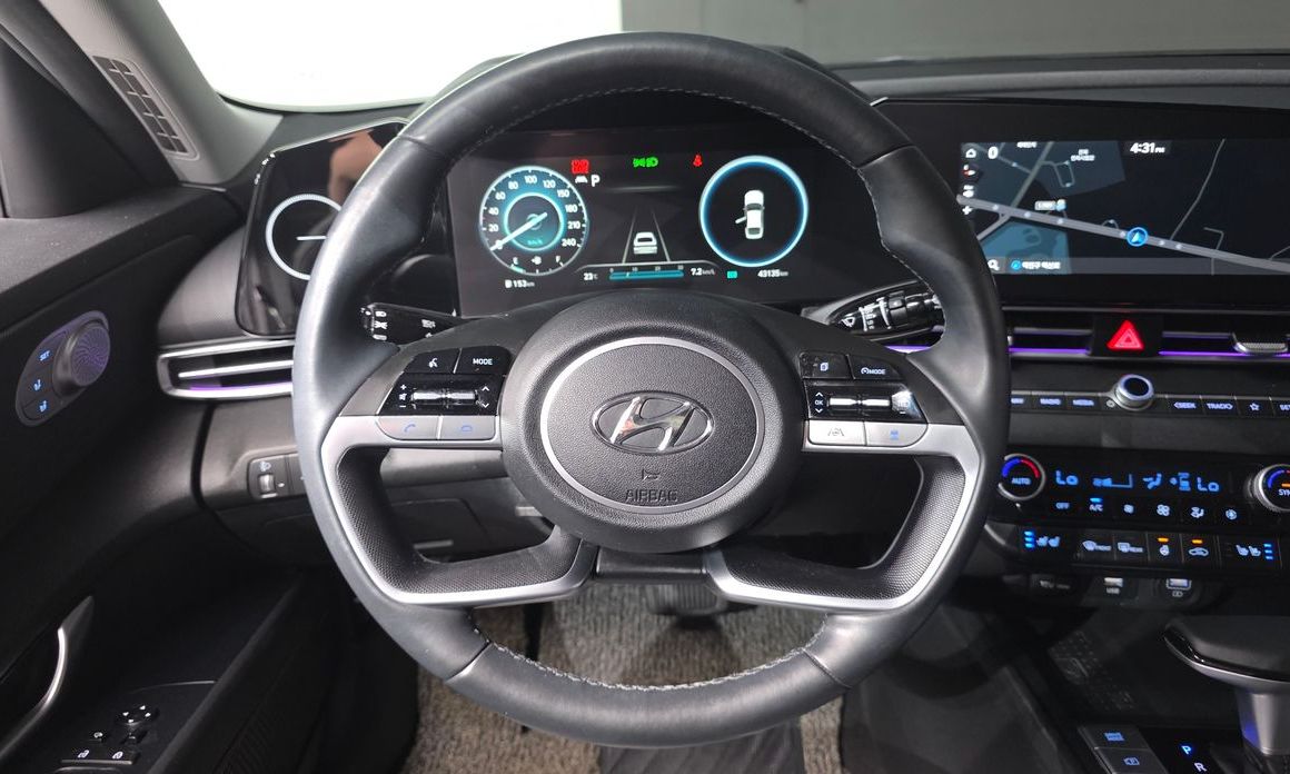 Hyundai AVANTE 2021