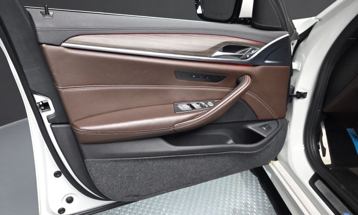 BMW 5-Series 2020