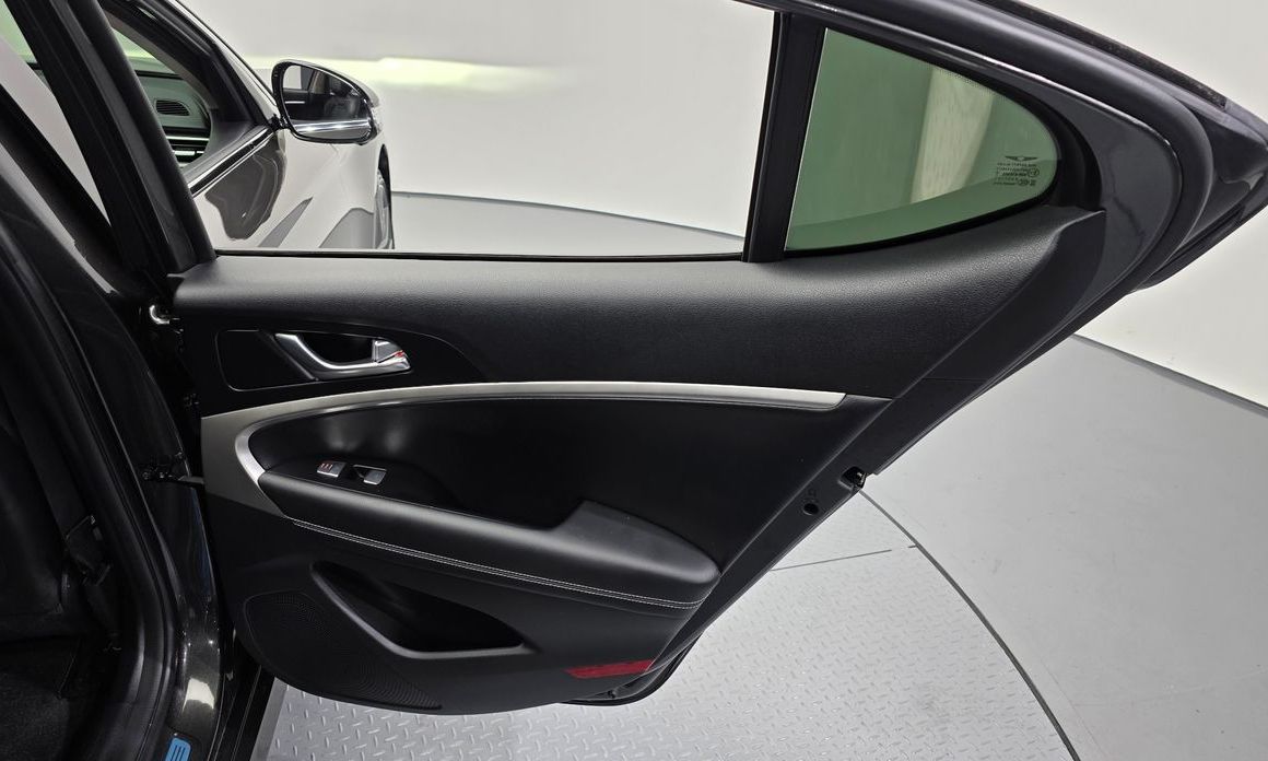 Genesis G70 2025
