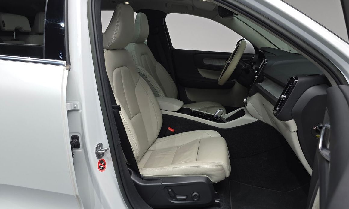 Volvo XC40 2023