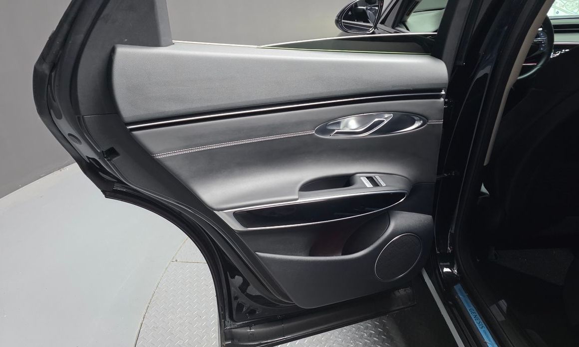 Genesis GV70 2024