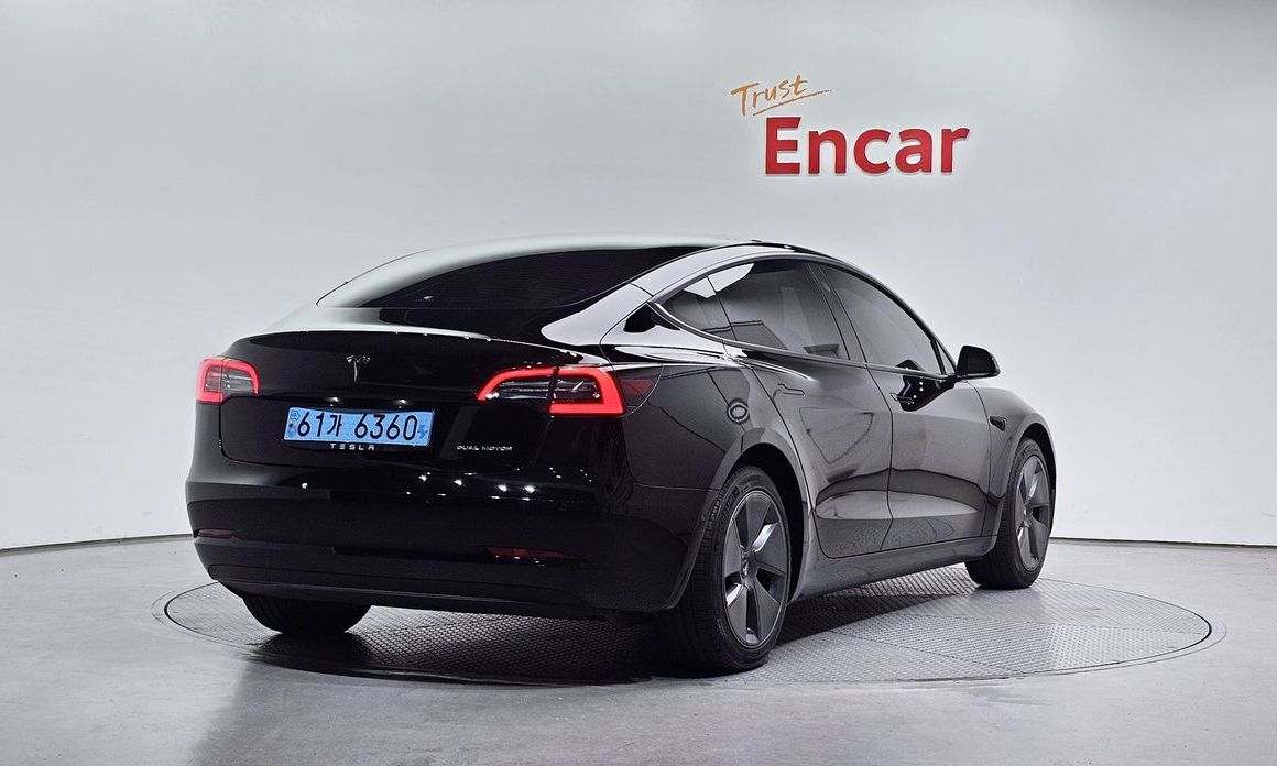 Tesla Model 3 2022