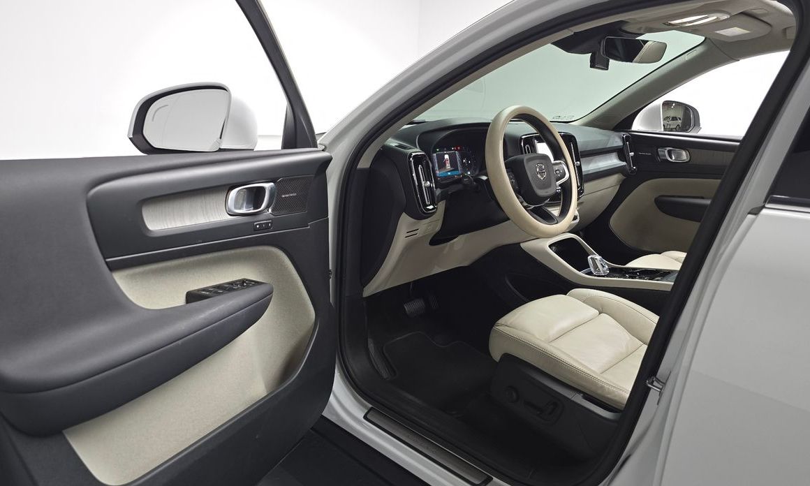Volvo XC40 2023