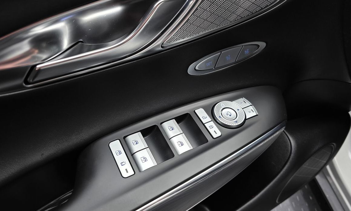 Genesis GV70 2023