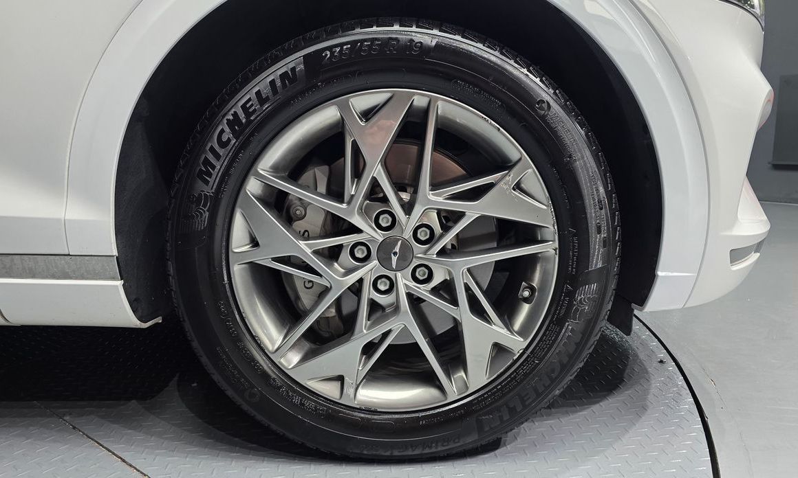 Genesis GV70 2023
