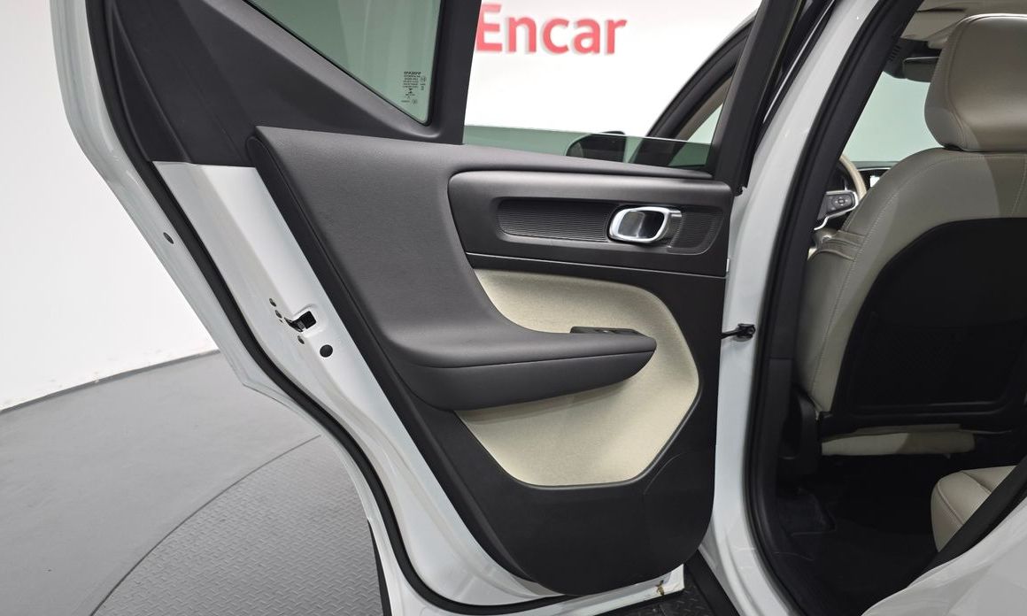 Volvo XC40 2023