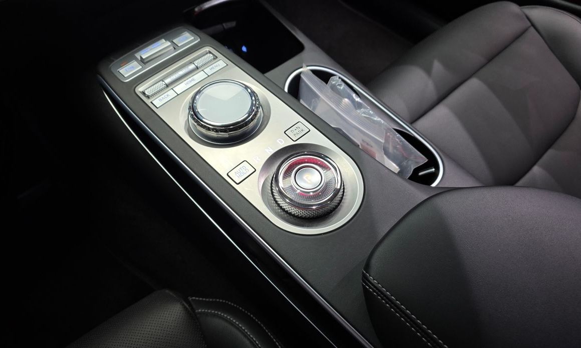 Genesis GV70 2024