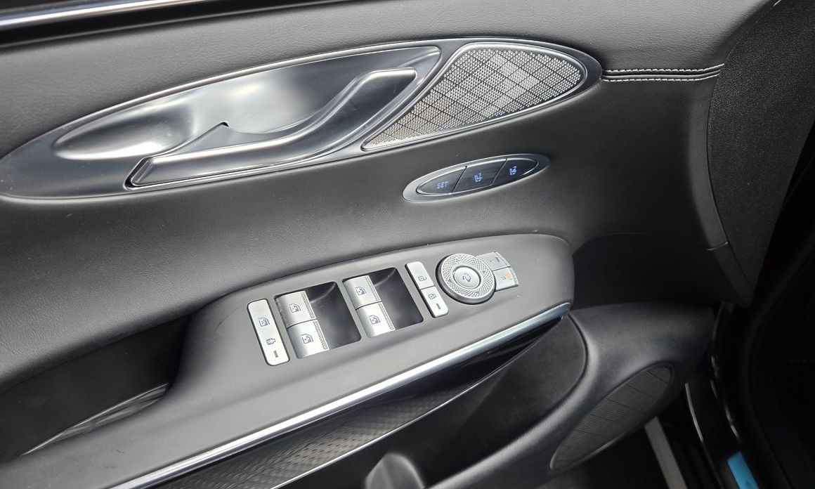 Genesis GV70 2024