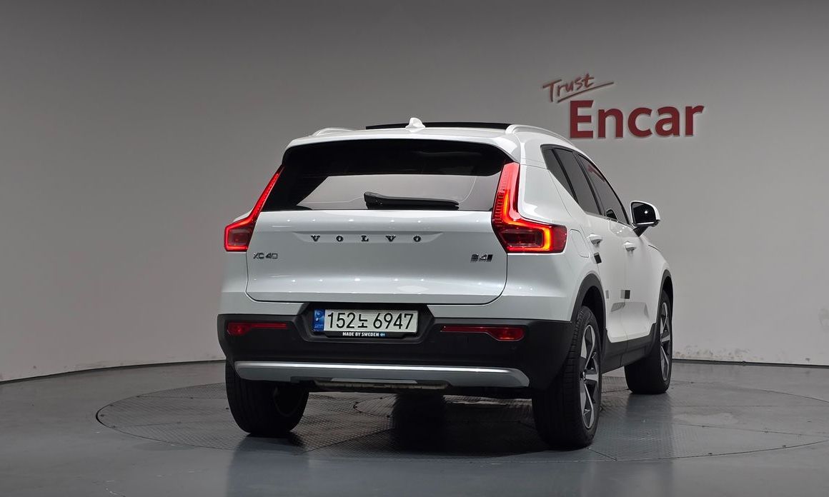 Volvo XC40 2023