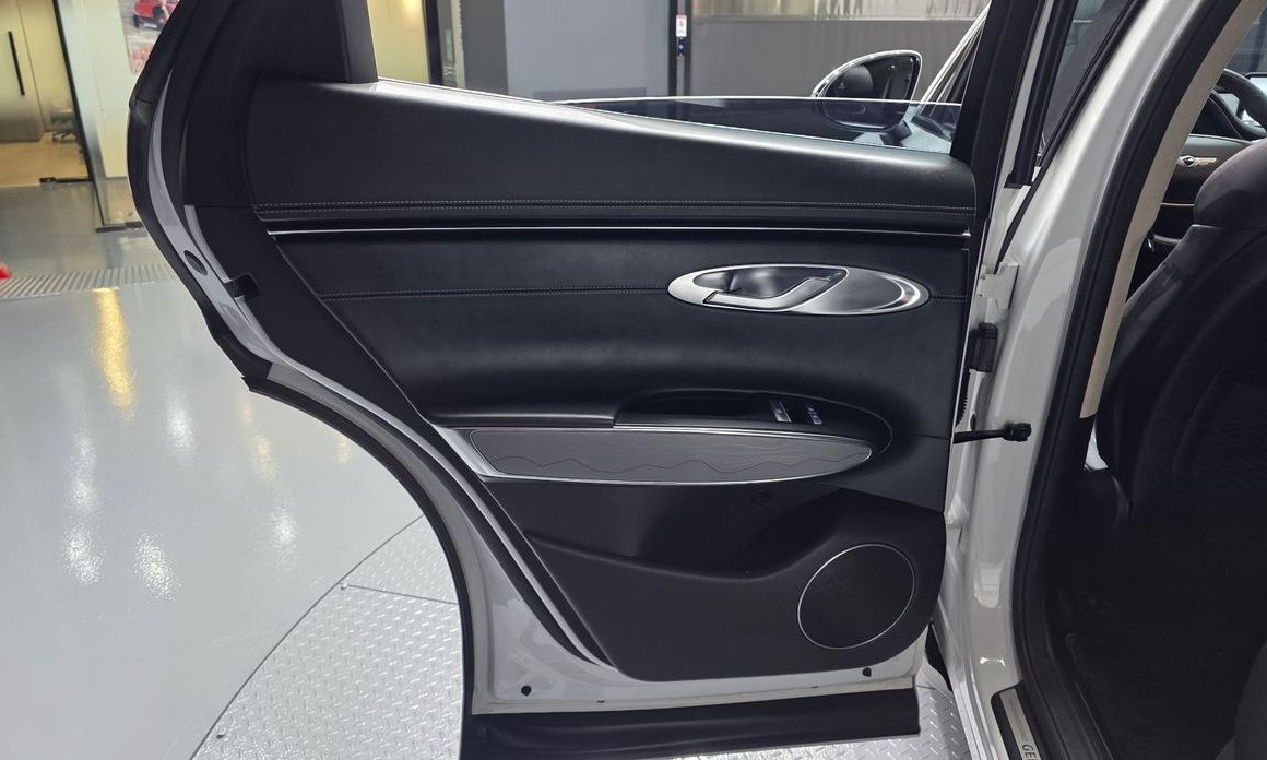 Genesis GV70 2023