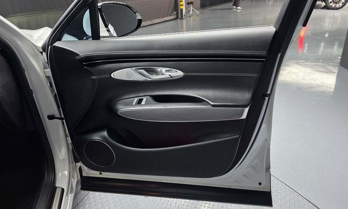Genesis GV70 2023