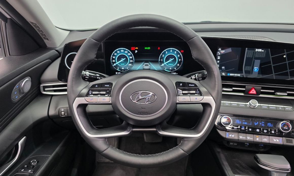 Hyundai AVANTE 2022