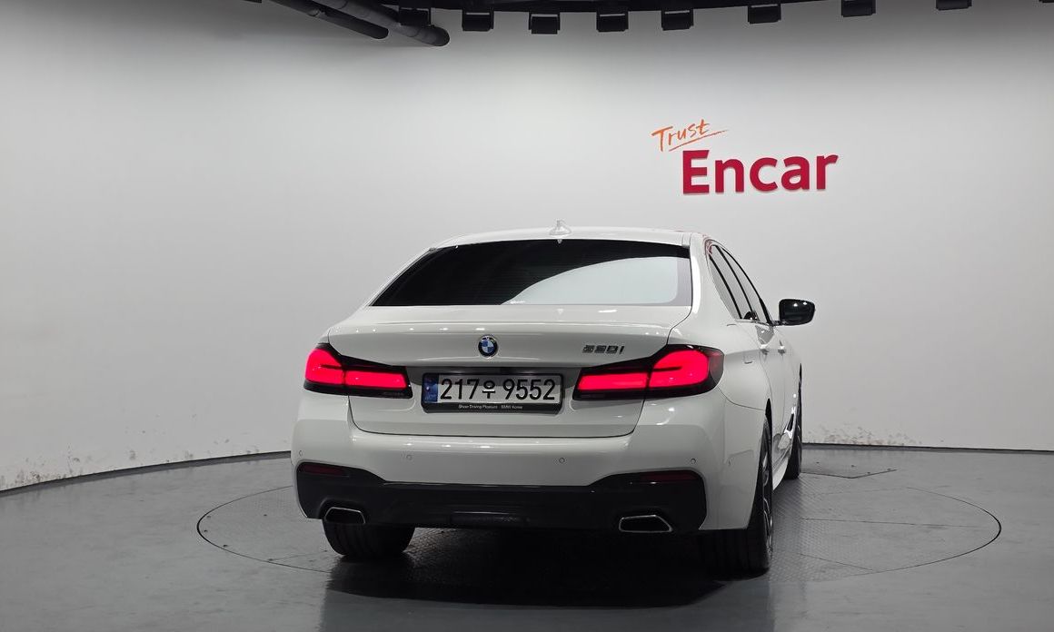 BMW 5-Series 2022