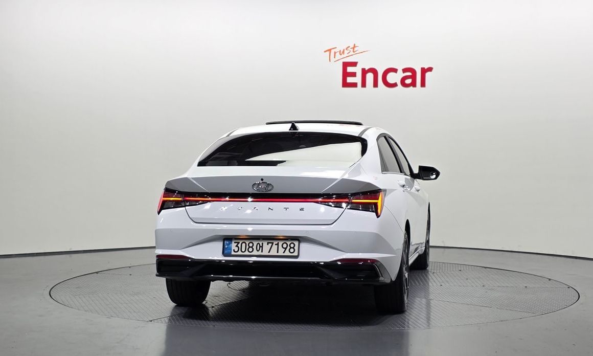 Hyundai AVANTE 2022