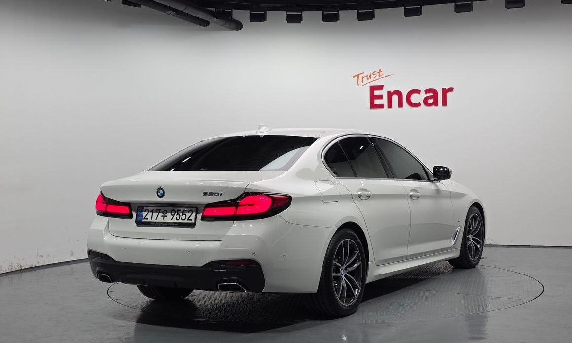 BMW 5-Series 2022