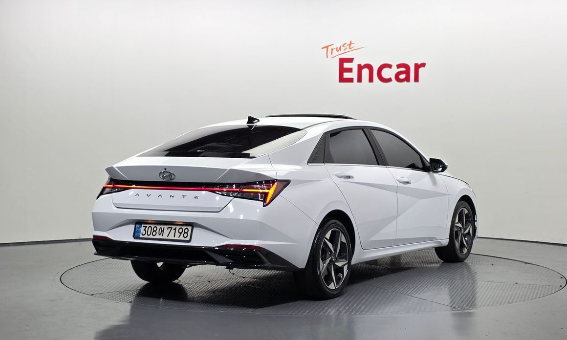 Hyundai AVANTE 2022