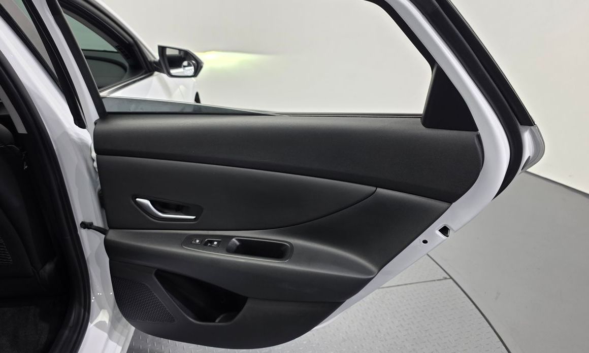 Hyundai AVANTE 2022