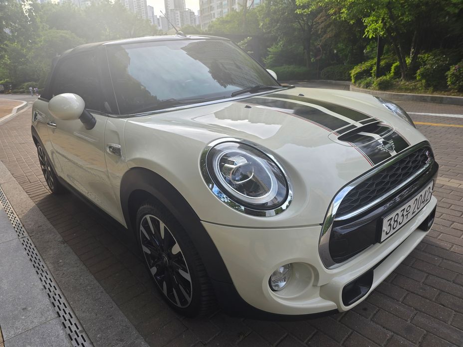 Mini Cooper Convertible 2019