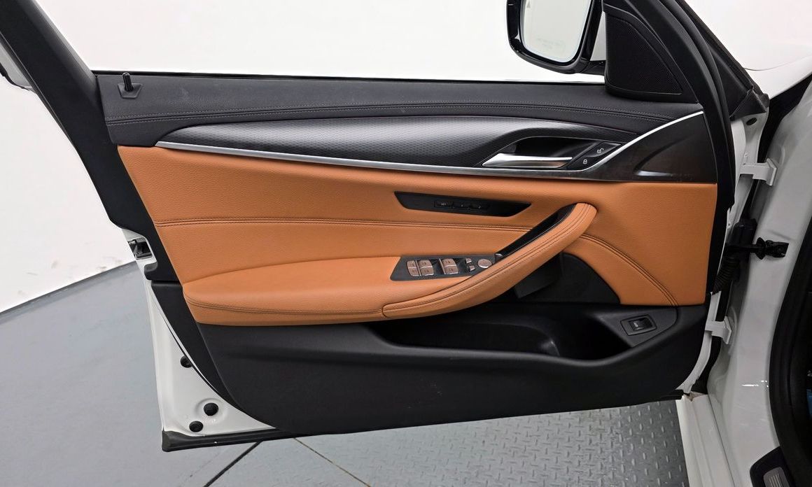 BMW 5-Series 2022