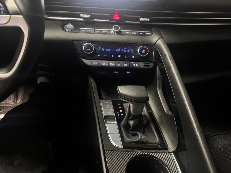 Hyundai AVANTE 2023