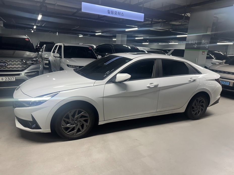 Hyundai AVANTE 2023