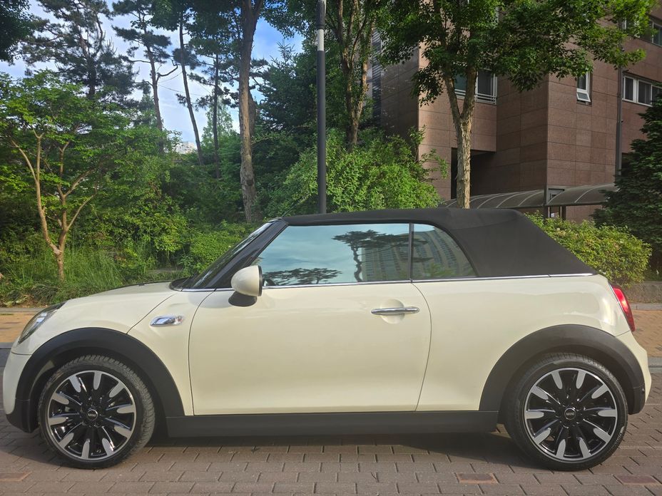Mini Cooper Convertible 2019