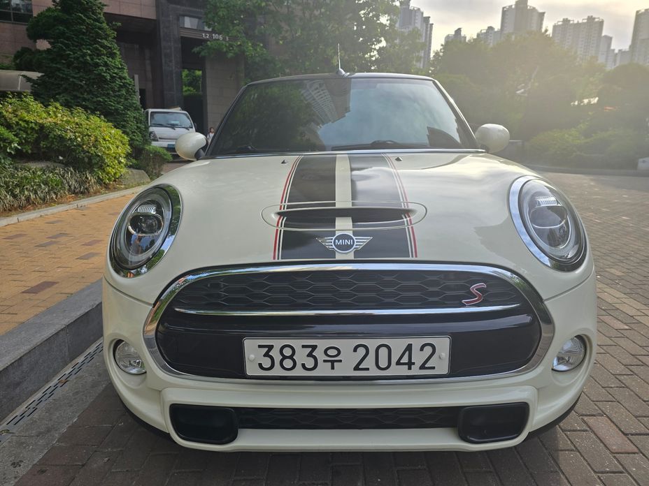 Mini Cooper Convertible 2019