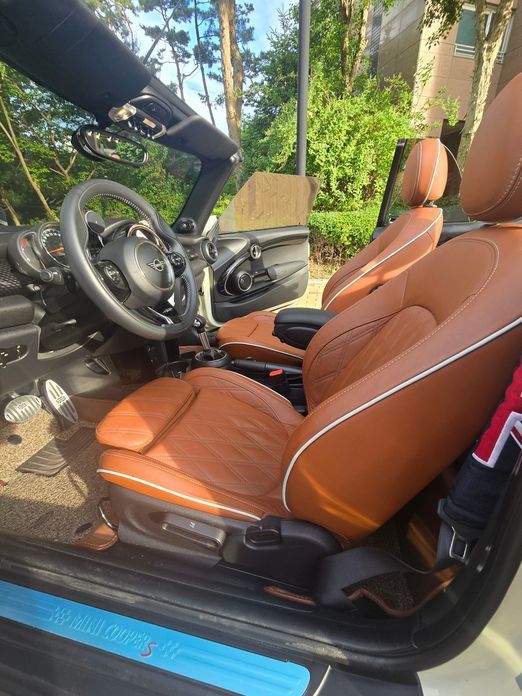 Mini Cooper Convertible 2019