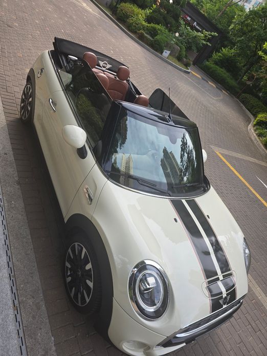 Mini Cooper Convertible 2019