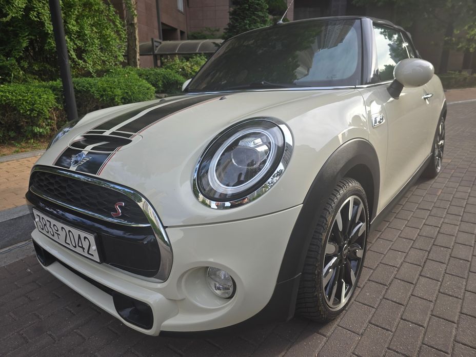 Mini Cooper Convertible 2019