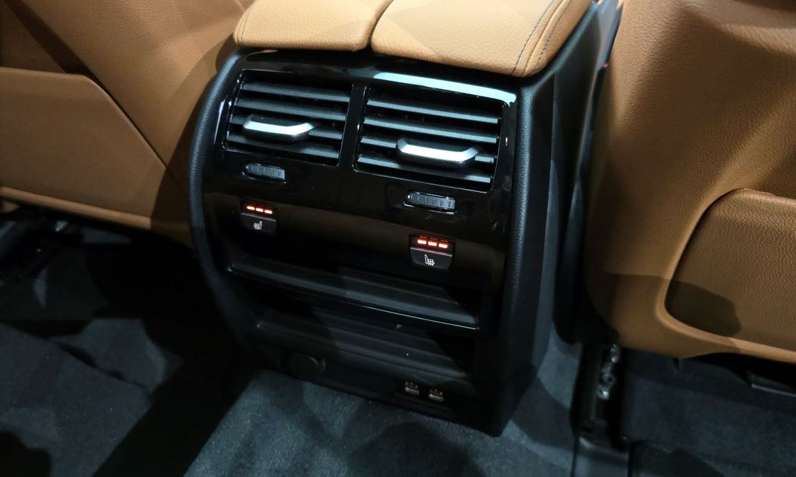 BMW 5-Series 2023