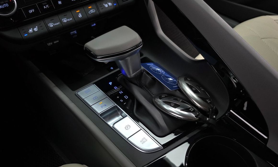 Hyundai AVANTE 2024