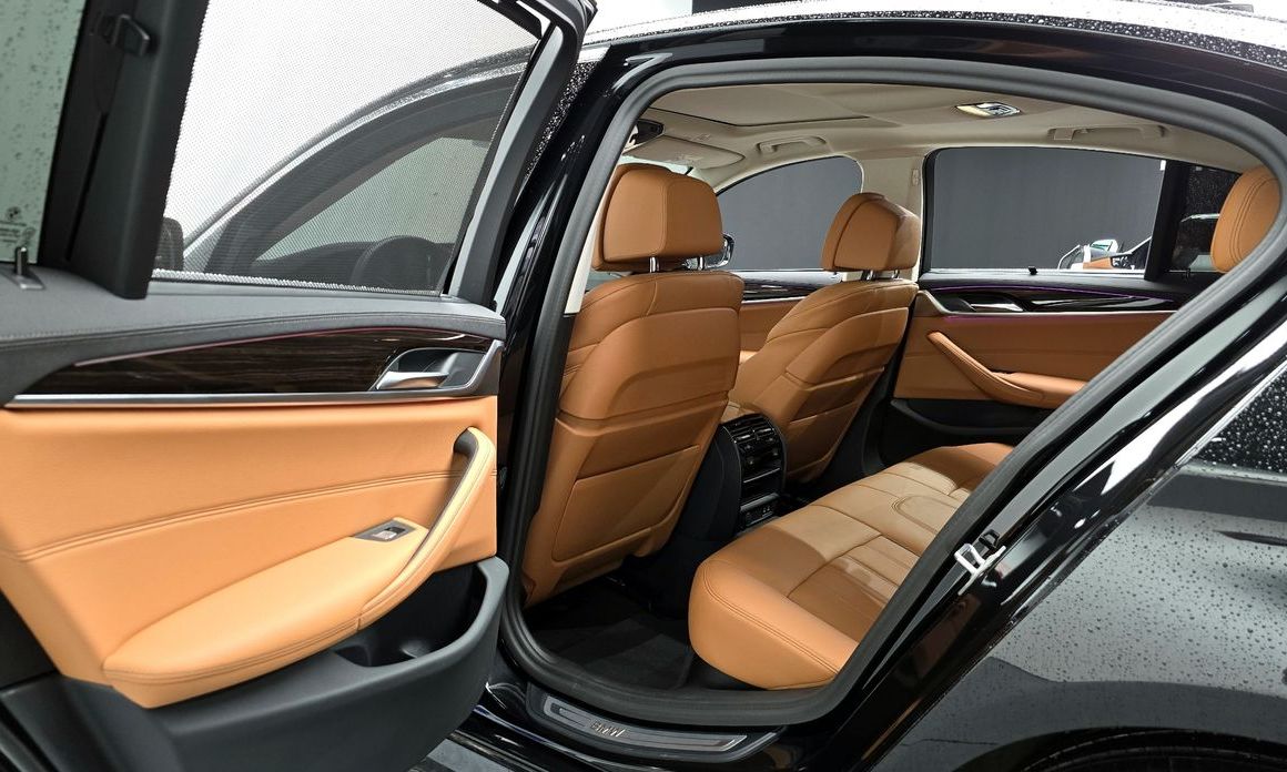BMW 5-Series 2023
