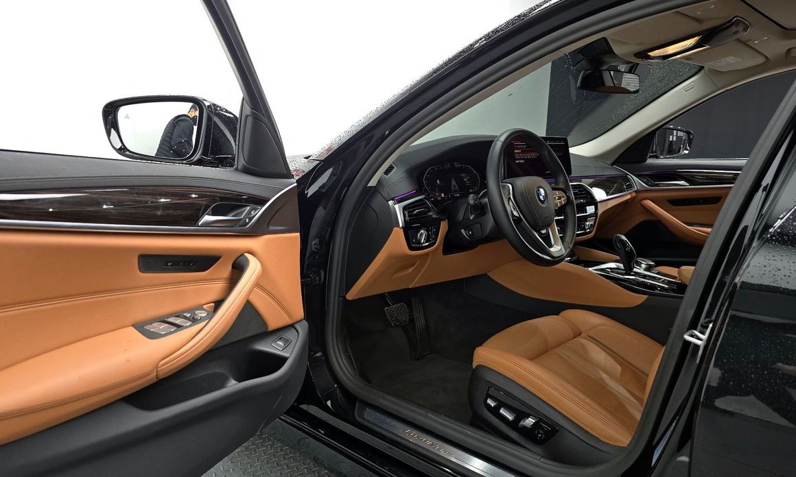 BMW 5-Series 2023