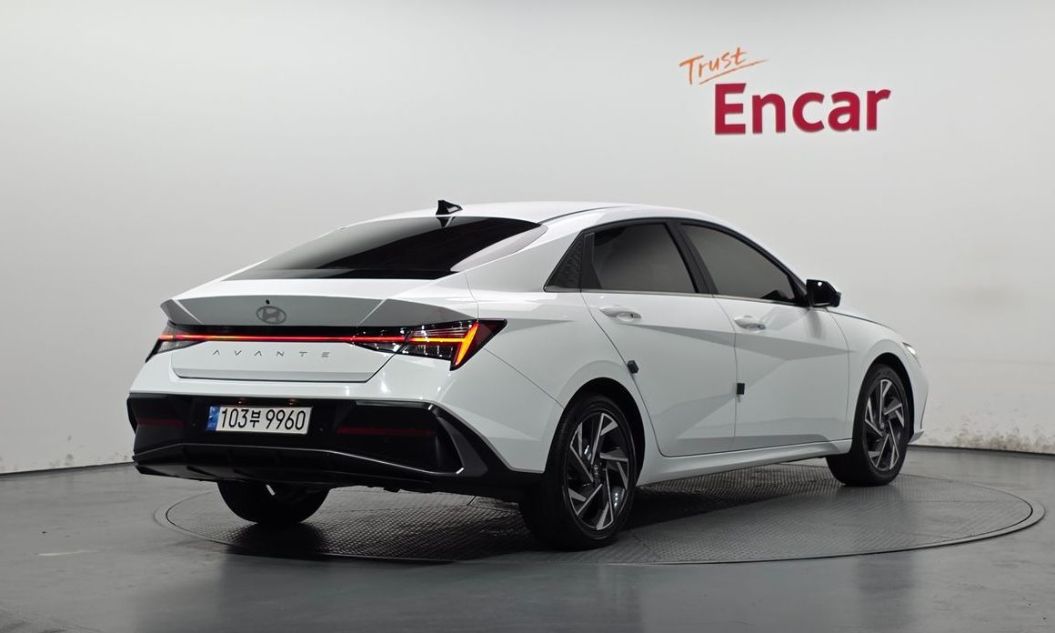 Hyundai AVANTE 2024