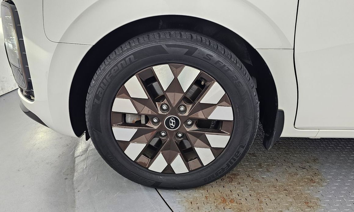 Hyundai Staria 2024
