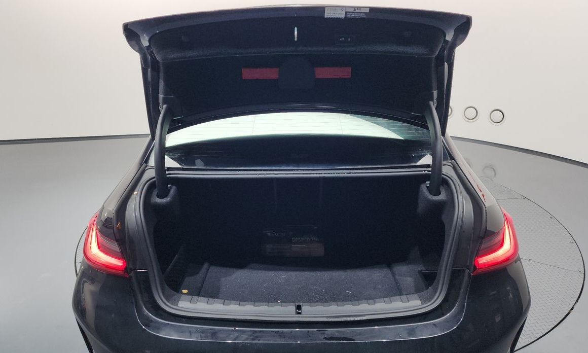 BMW 3-Series 2024