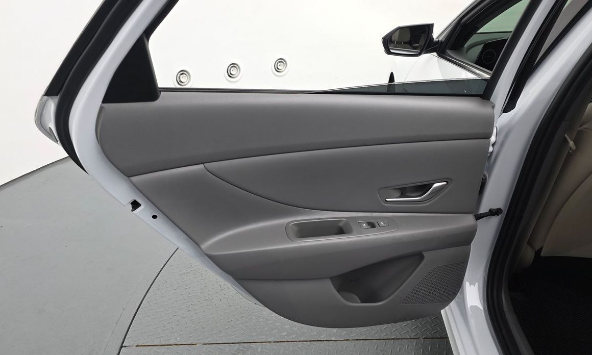 Hyundai AVANTE 2024