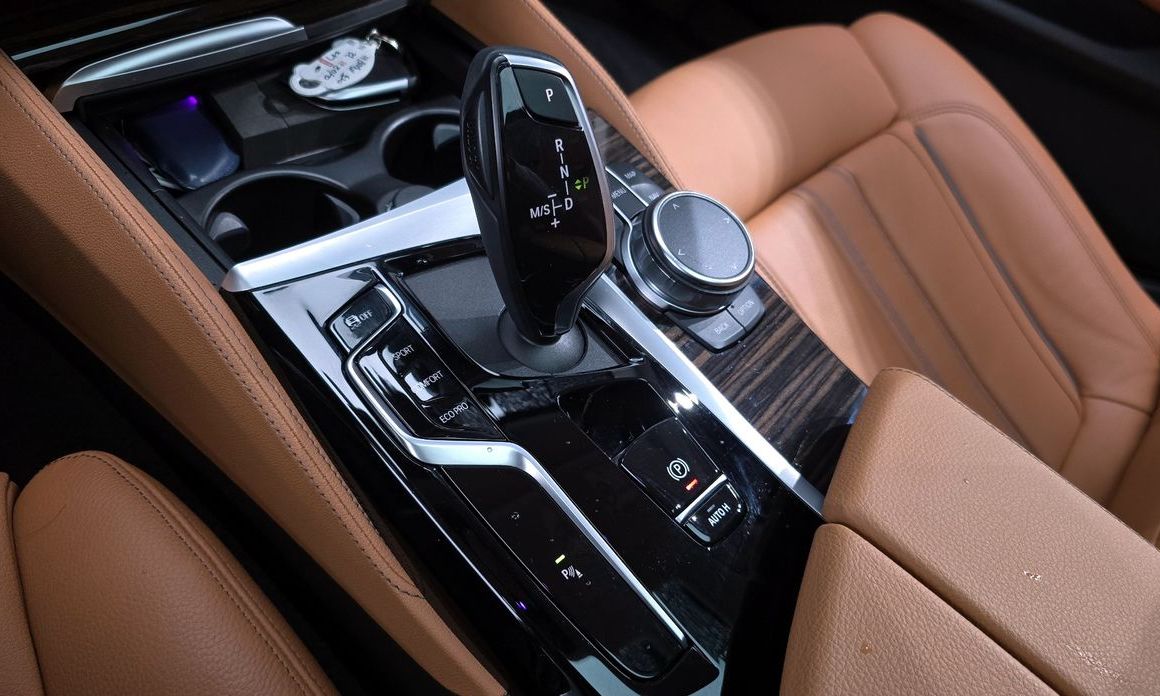 BMW 5-Series 2023