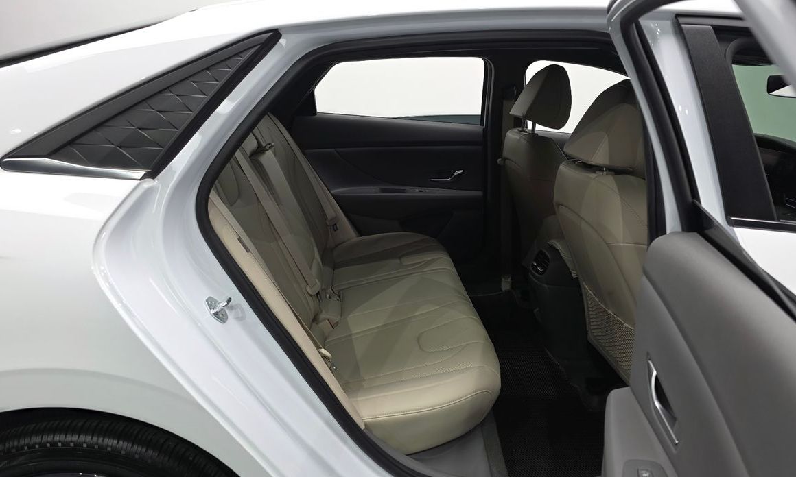 Hyundai AVANTE 2024