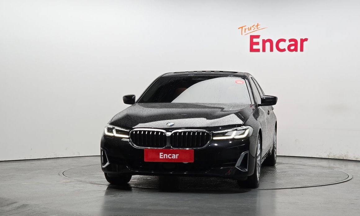 BMW 5-Series 2023
