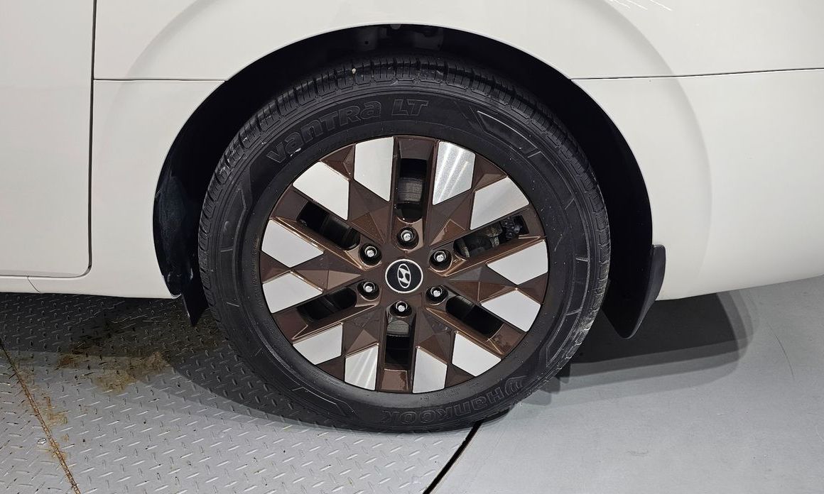 Hyundai Staria 2024