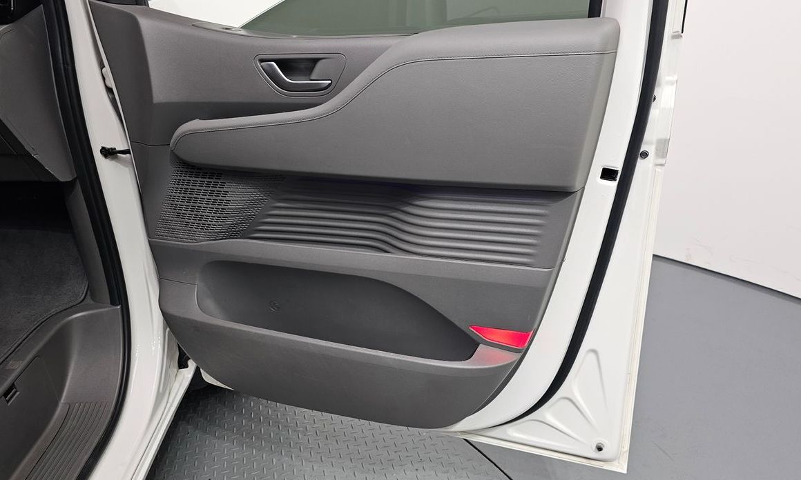 Hyundai Staria 2024