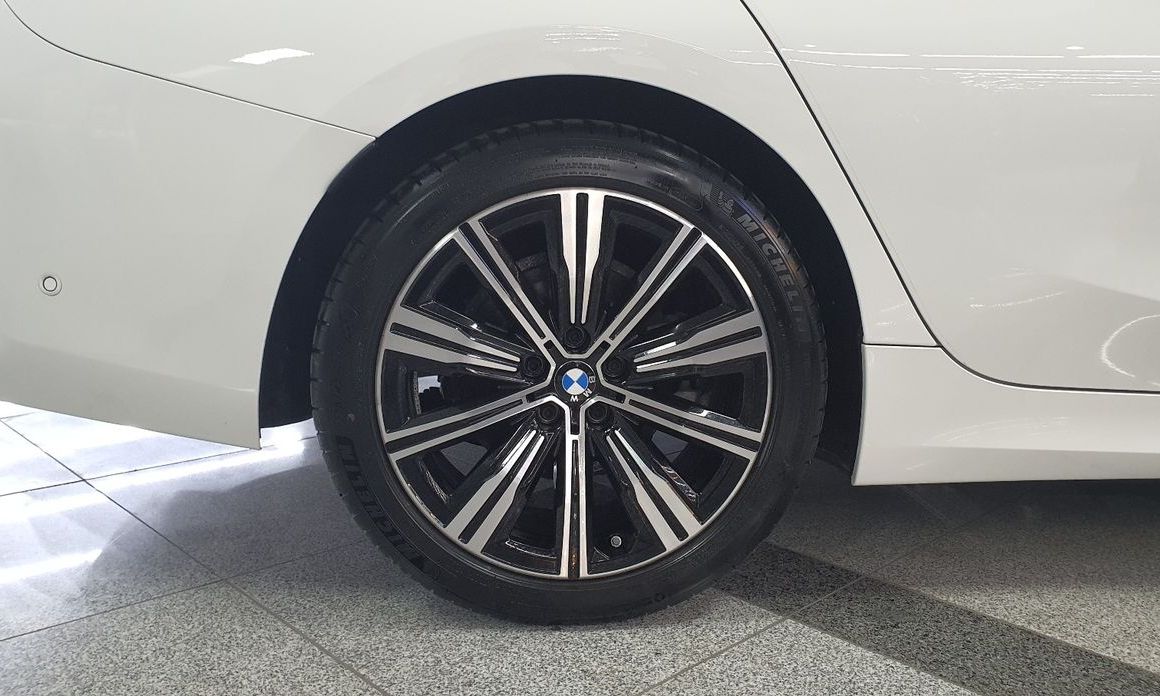 BMW 3-Series 2025