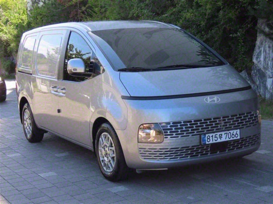 Hyundai Staria 2025