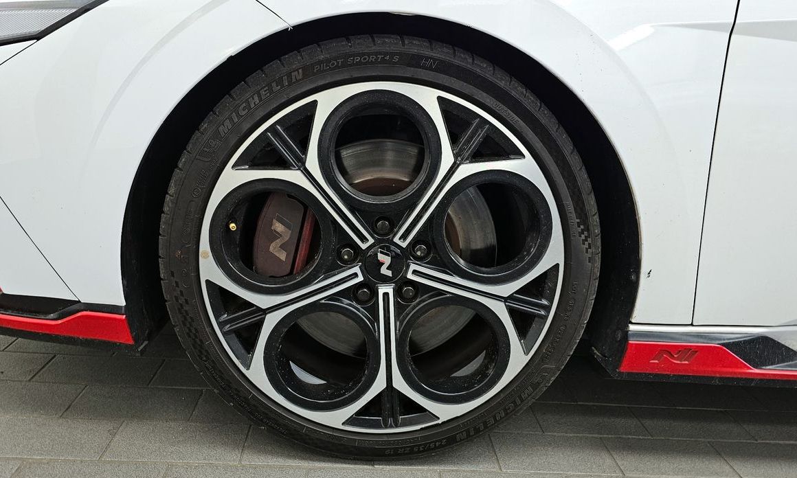 Hyundai AVANTE 2024
