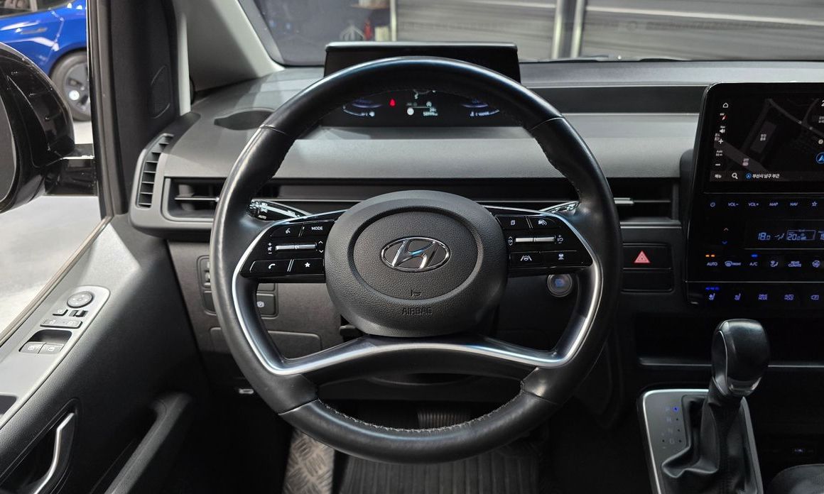 Hyundai Staria 2022