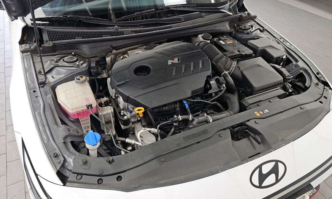 Hyundai AVANTE 2024