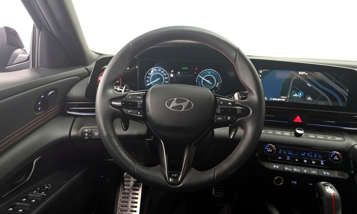 Hyundai AVANTE 2025